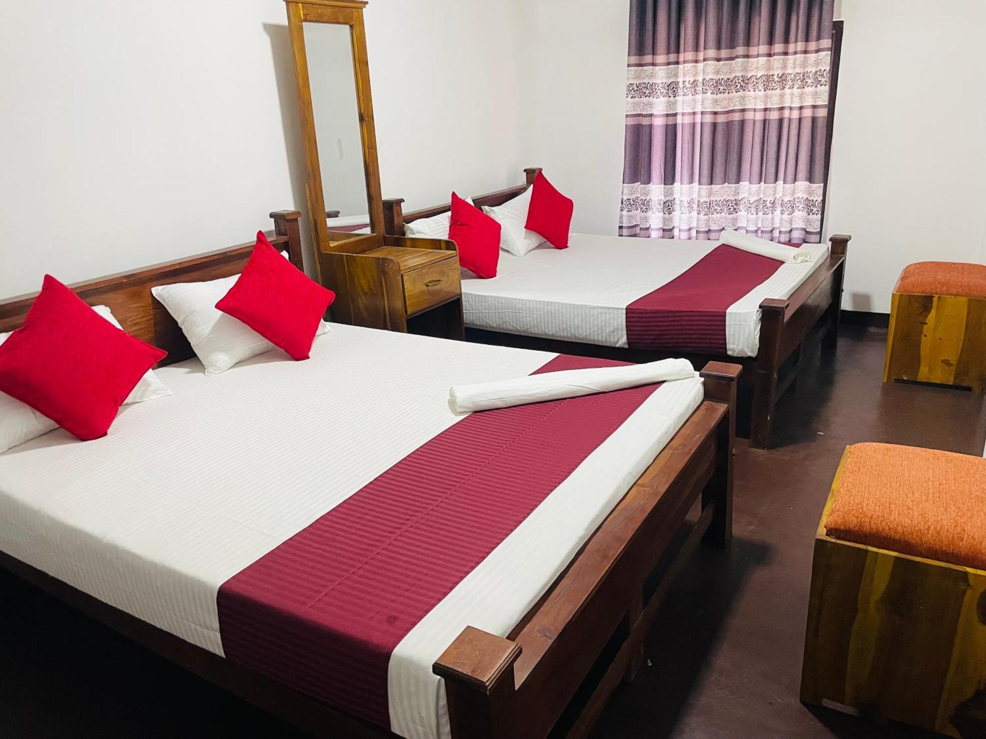 Lake Classical Guest House Kandy Exterior foto