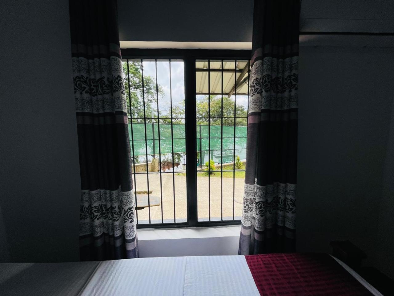 Lake Classical Guest House Kandy Exterior foto